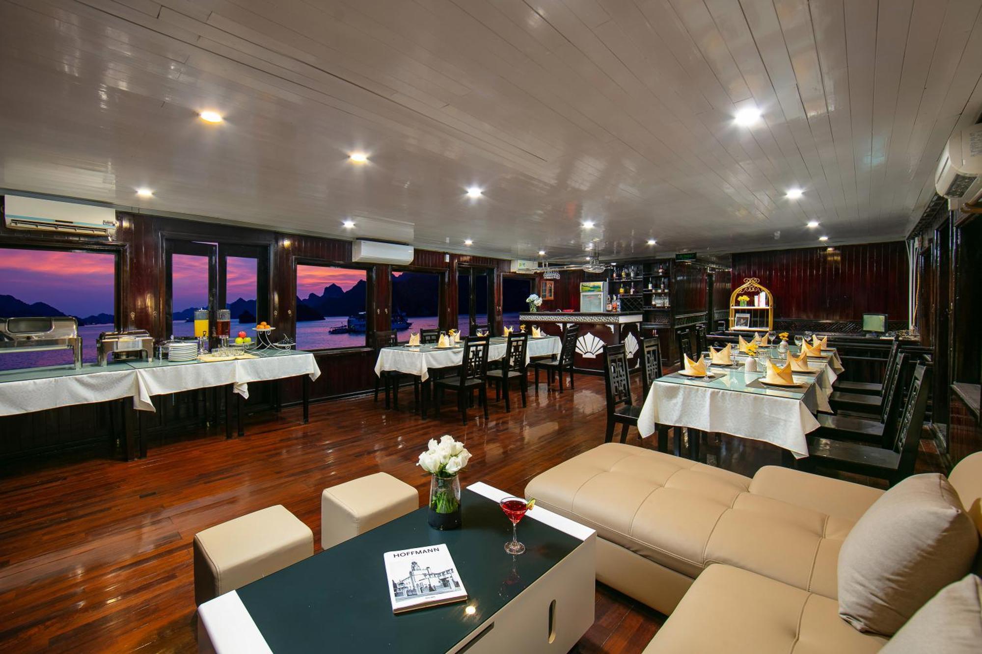 Hotel Fantasea Imperial Cruise Hạ Long Exterior foto